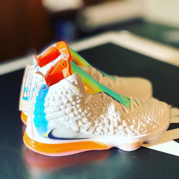 SOLD!!NIKE LEBRON 17 - Picture 2 of 8